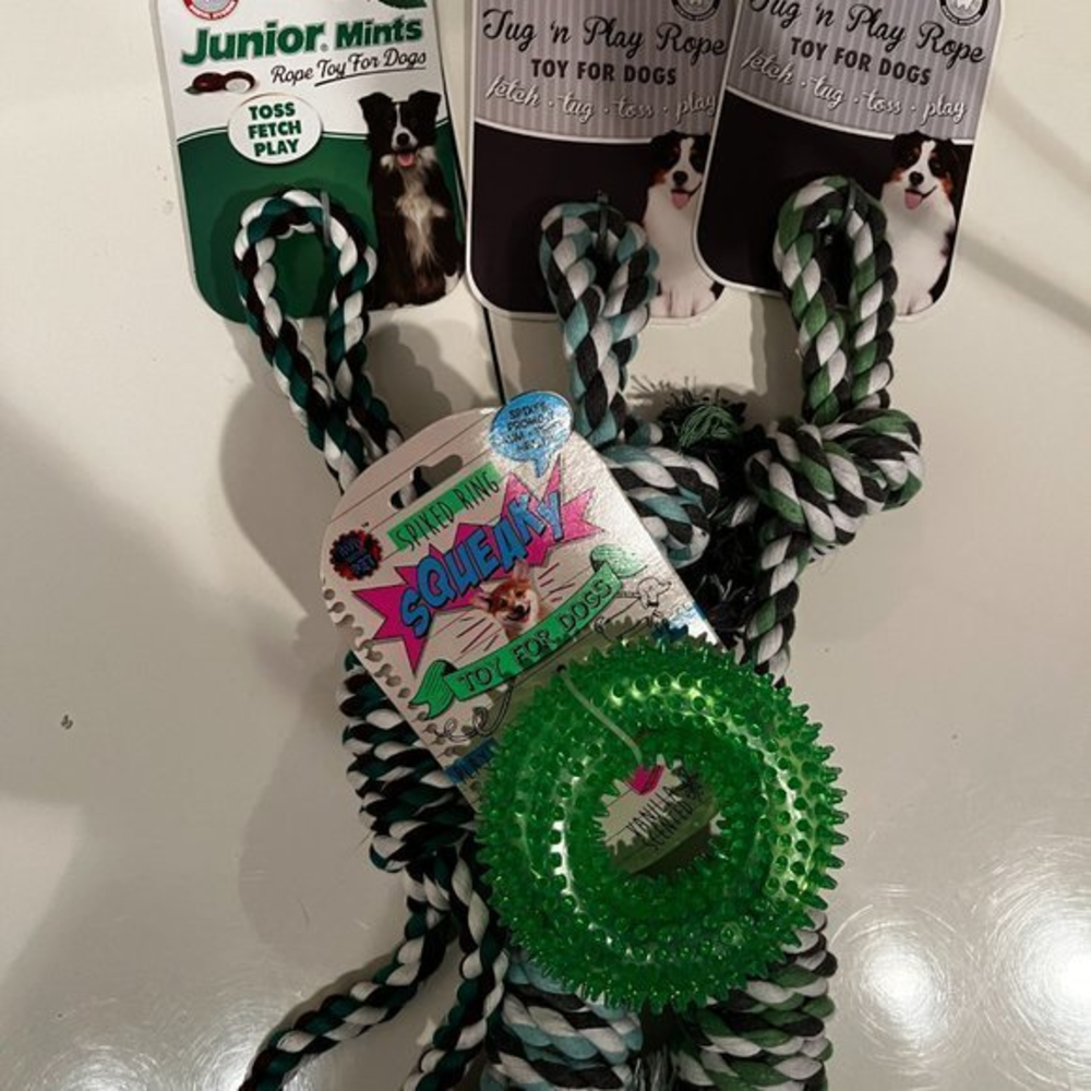 Dog Toys / Rope‎ Toys and Squeaky Toys (four) (new)
